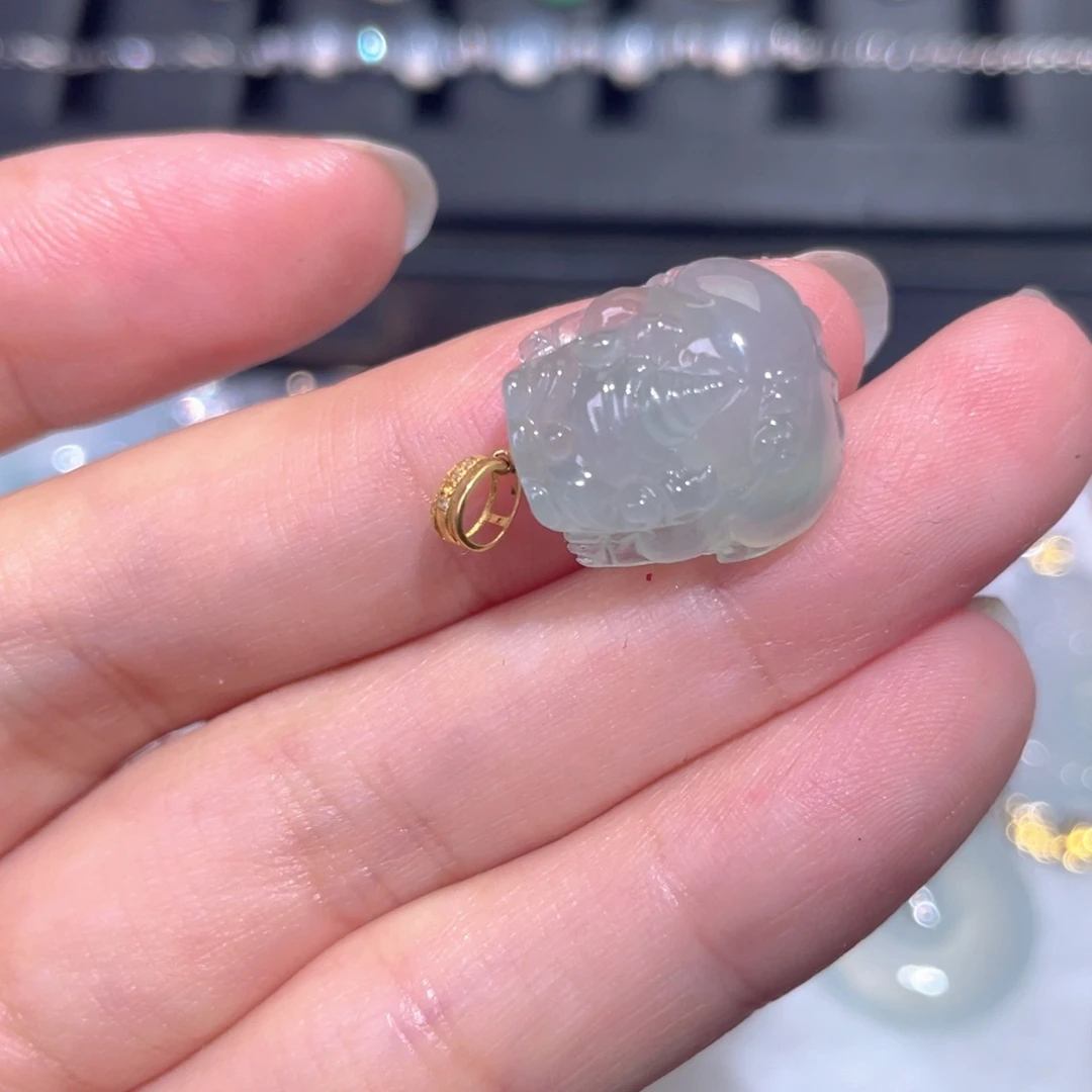颈饰18K金镶嵌翡翠翡翠