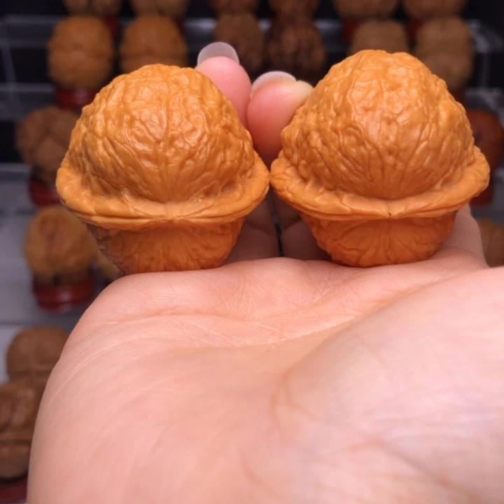 文玩核桃吊坠32太阳系元宝