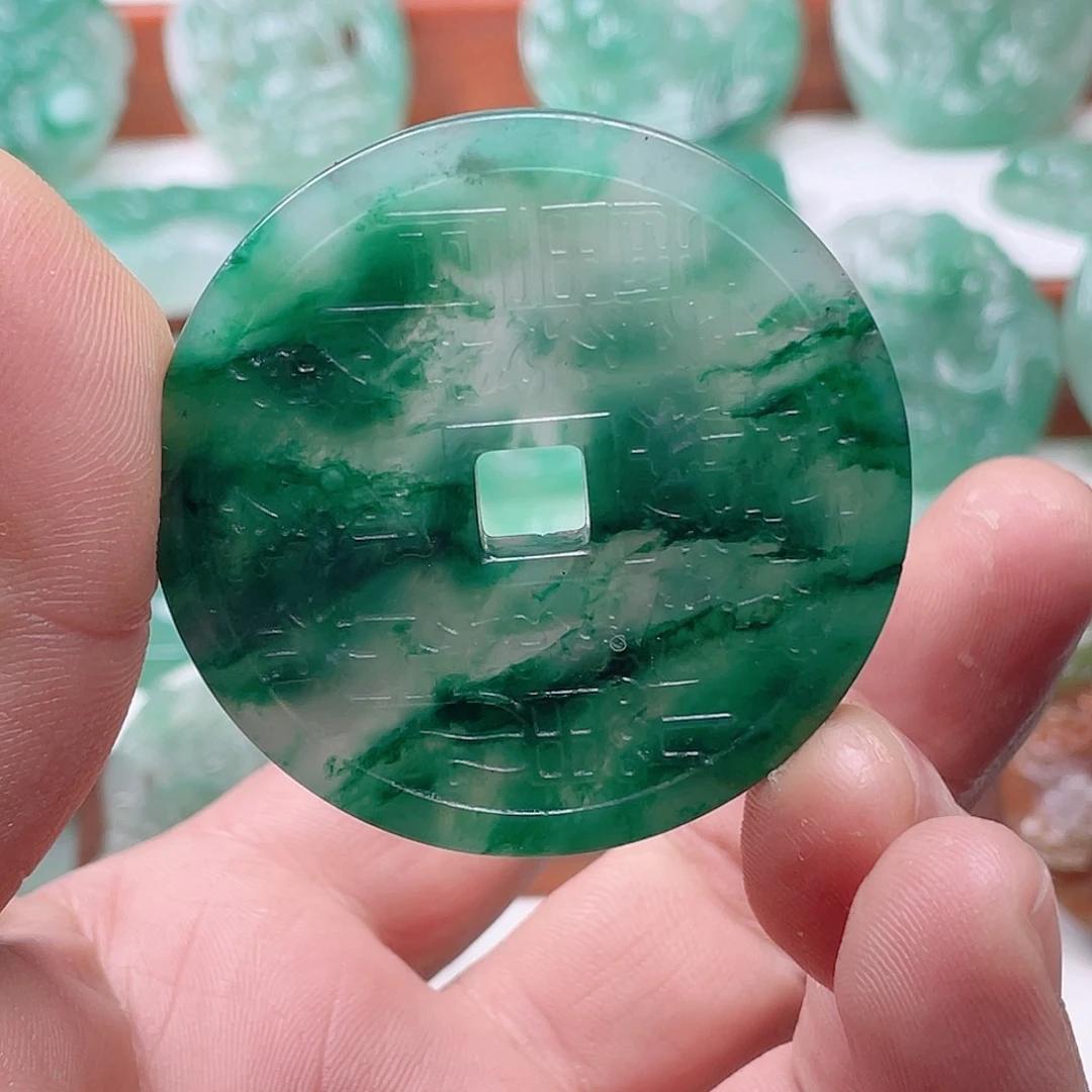 颈饰未镶嵌石英质玉