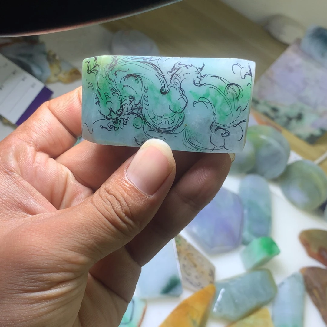 【闪购商品】定制翡翠未镶嵌用****3天然翡翠原石吊坠