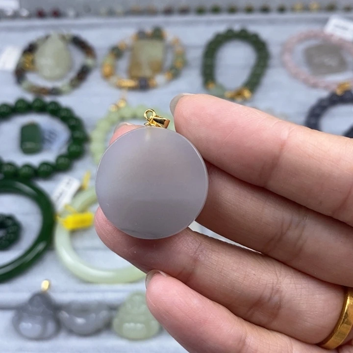 和田玉未镶嵌珠宝半成品