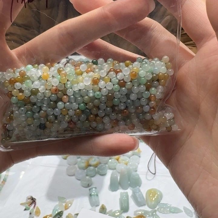 未镶嵌挂件翡翠福利50个，不包邮，拍一单邮费发货