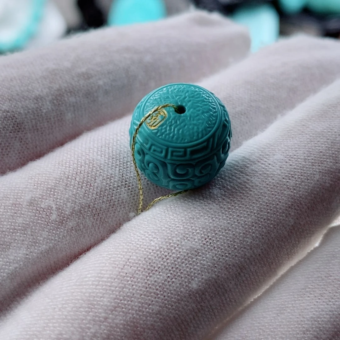 绿松石配饰未镶嵌雷*青