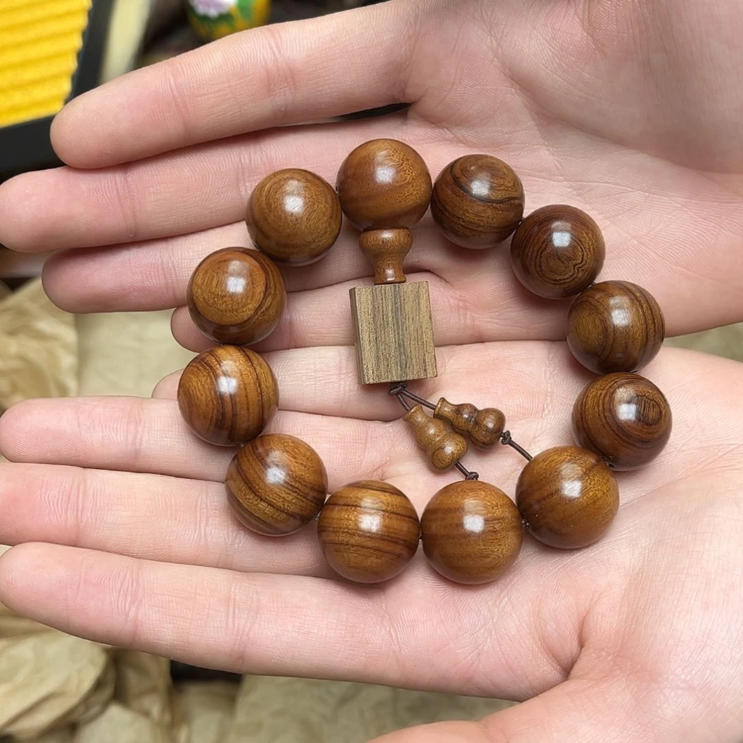 大叶紫檀（黑酸枝木类）