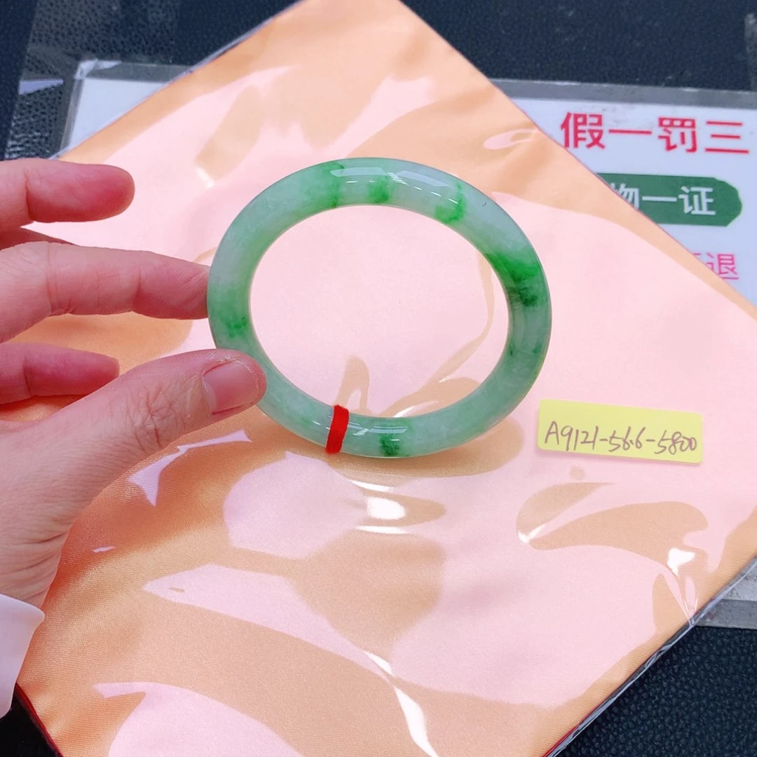 未镶嵌手镯翡翠缅甸翡翠手镯