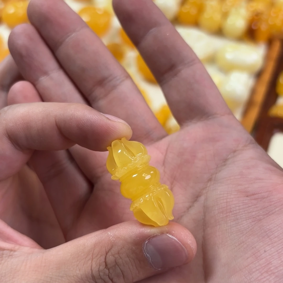 蜜蜡未镶嵌裸石金刚杵