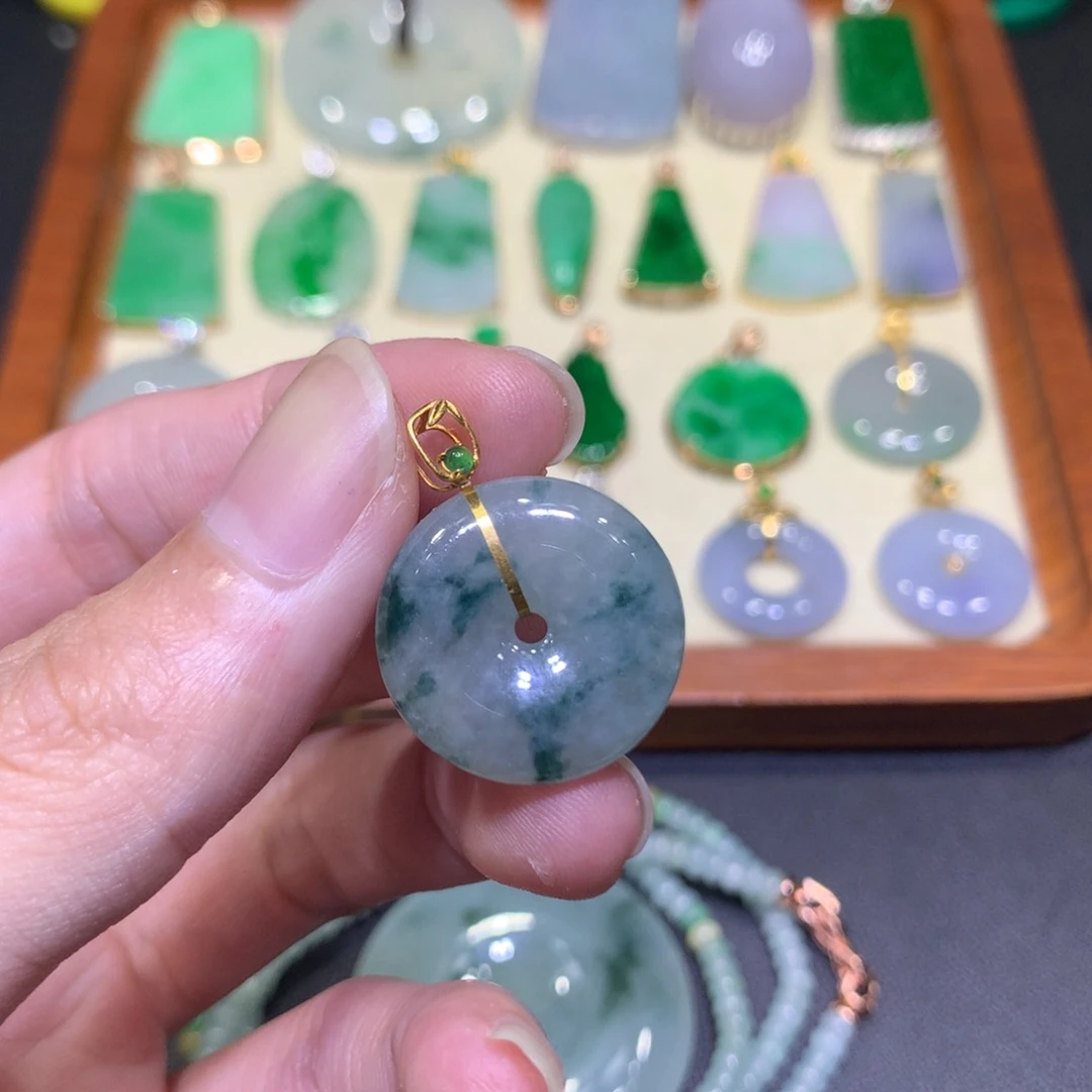 翡翠18K金镶嵌吊坠(不含链)