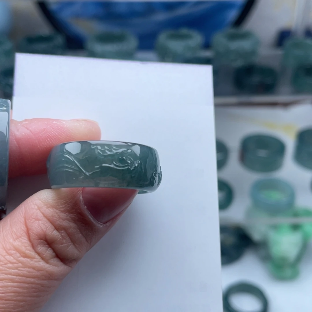 【闪购商品】翡翠戒指未镶嵌宝*?翡翠