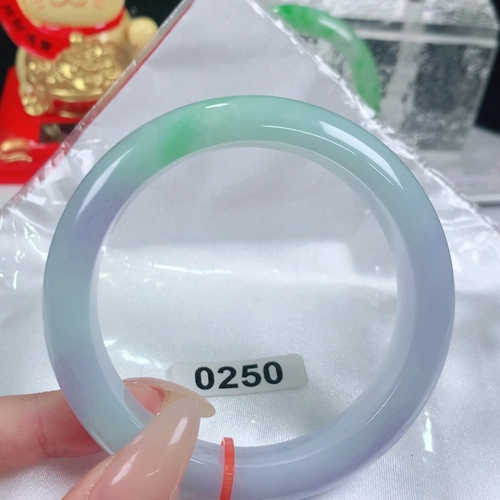 未镶嵌手镯翡翠编号0250