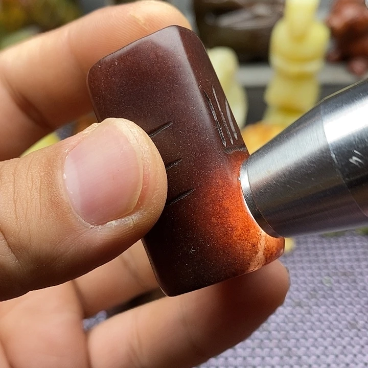 未镶嵌蛇纹石玉颈饰