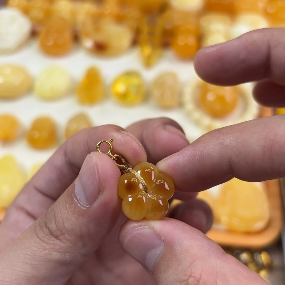 蜜蜡未镶嵌裸石有钱花