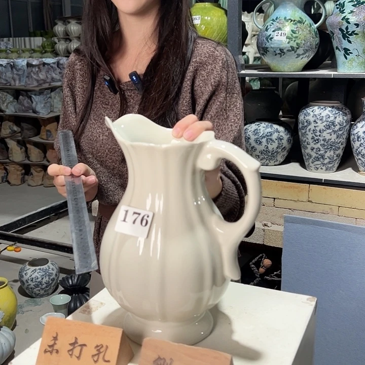 景德镇陶瓷花瓶微瑕