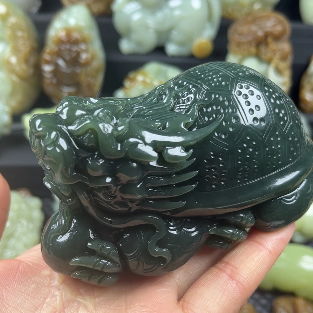 和田玉未镶嵌把件