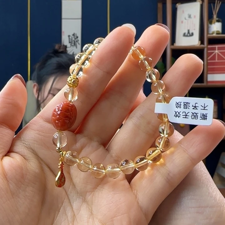 水晶手串未镶嵌娟****?