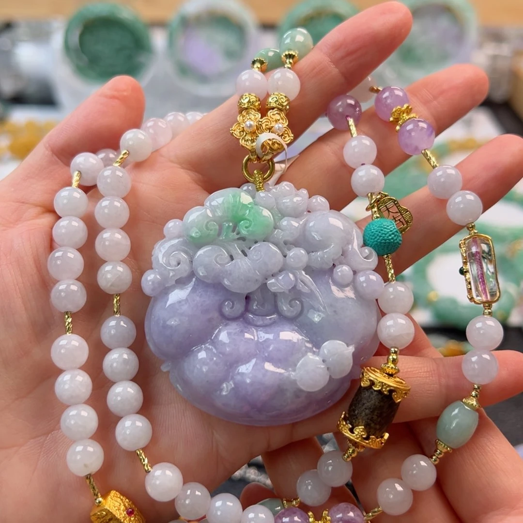 翡翠未镶嵌颈饰吊坠