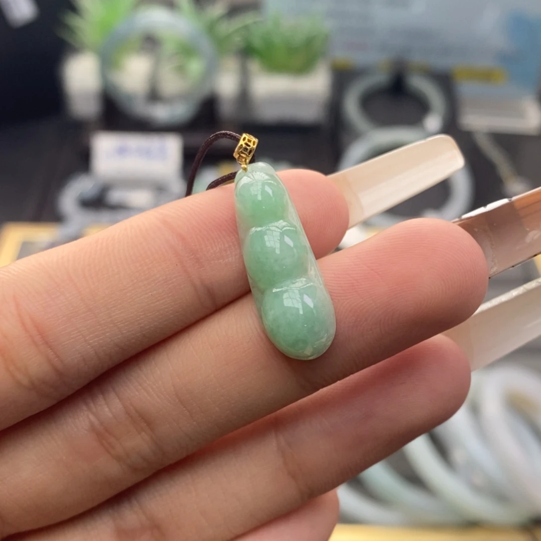 【闪购商品】颈饰18K金镶嵌翡翠