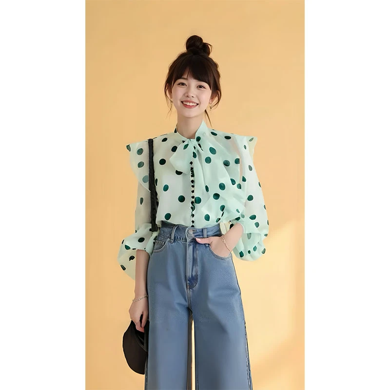 绿色波点飞飞袖衬衫2025新款炸街独特漂亮多巴胺宽松显瘦上衣