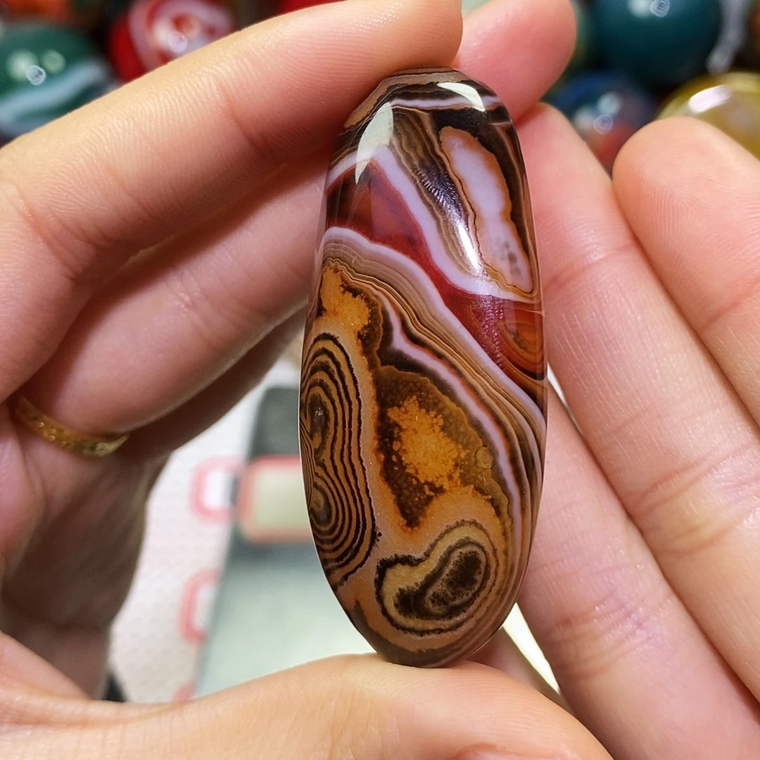 吉***姐玛瑙/玉髓未镶嵌珠宝奇石