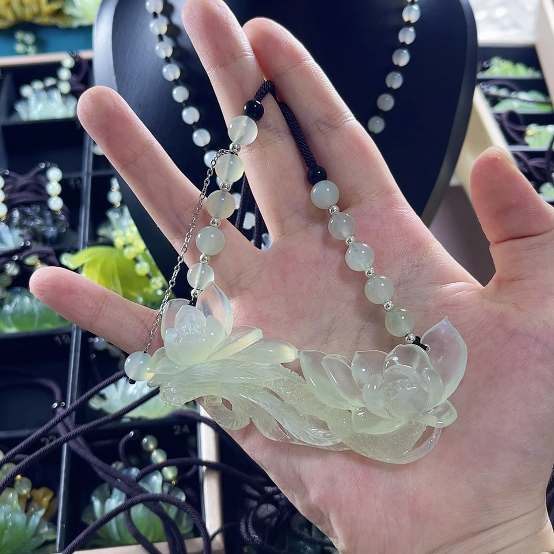 蛇纹石玉颈饰合金双****爱