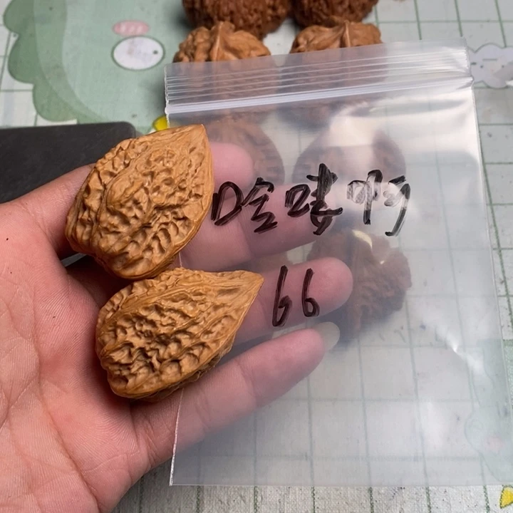 *****文玩核桃把件核桃