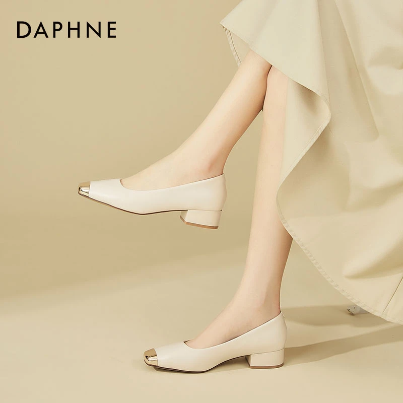 达芙妮方头百搭粗跟单鞋不累脚配长裙女士2025新款软底小跟商务鞋