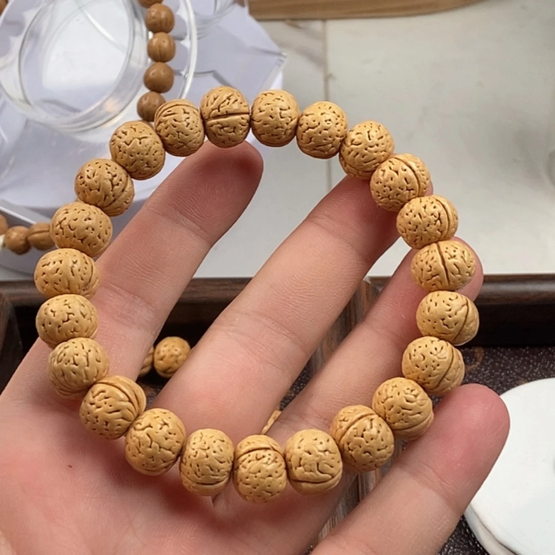 L***Y手串桃核5555555555555