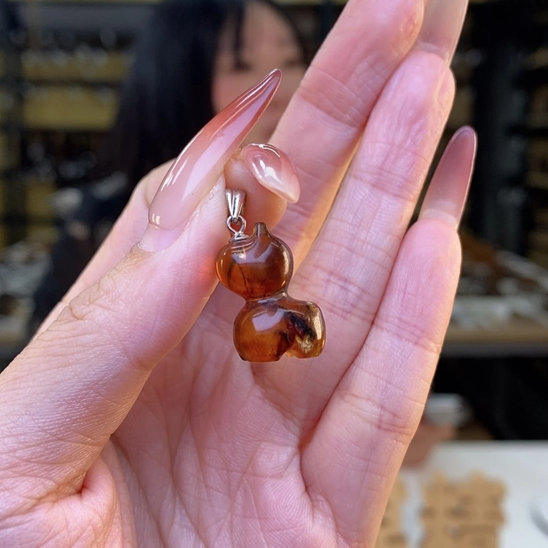 琥珀裸石未镶嵌抚顺琥珀