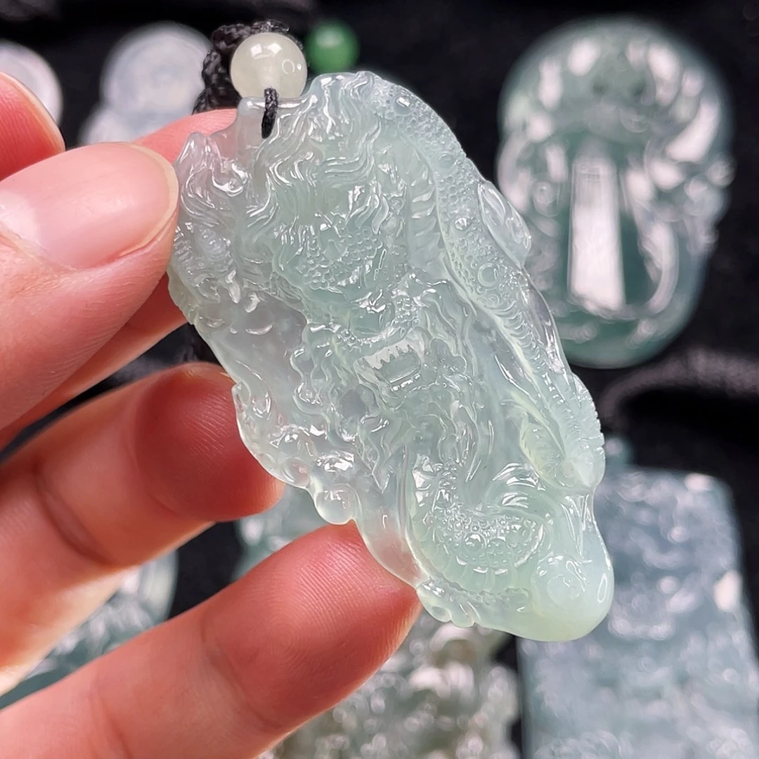 翡翠未镶嵌颈饰6，