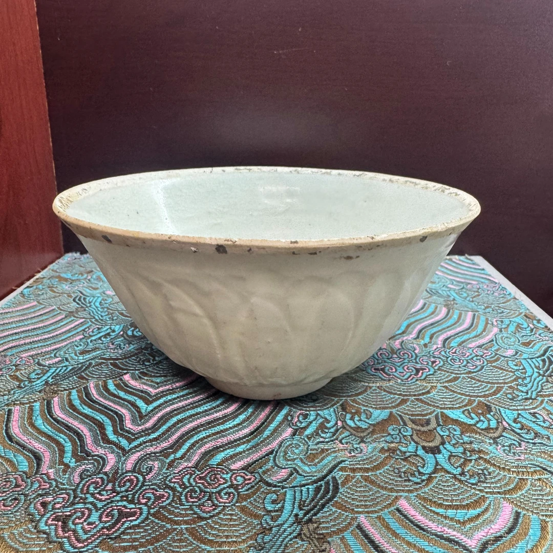 【青白瓷深腹镰盘碗】