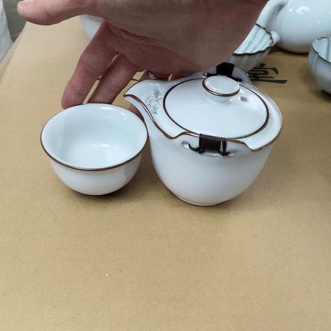 瓷片小微瑕。。。。。。。。。。。。。。