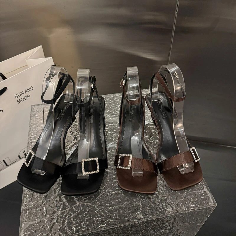 新款夏季一字带方头露趾凉鞋时尚气质百搭高跟凉鞋女外穿