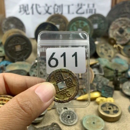 铜福****珍现代文创工艺品