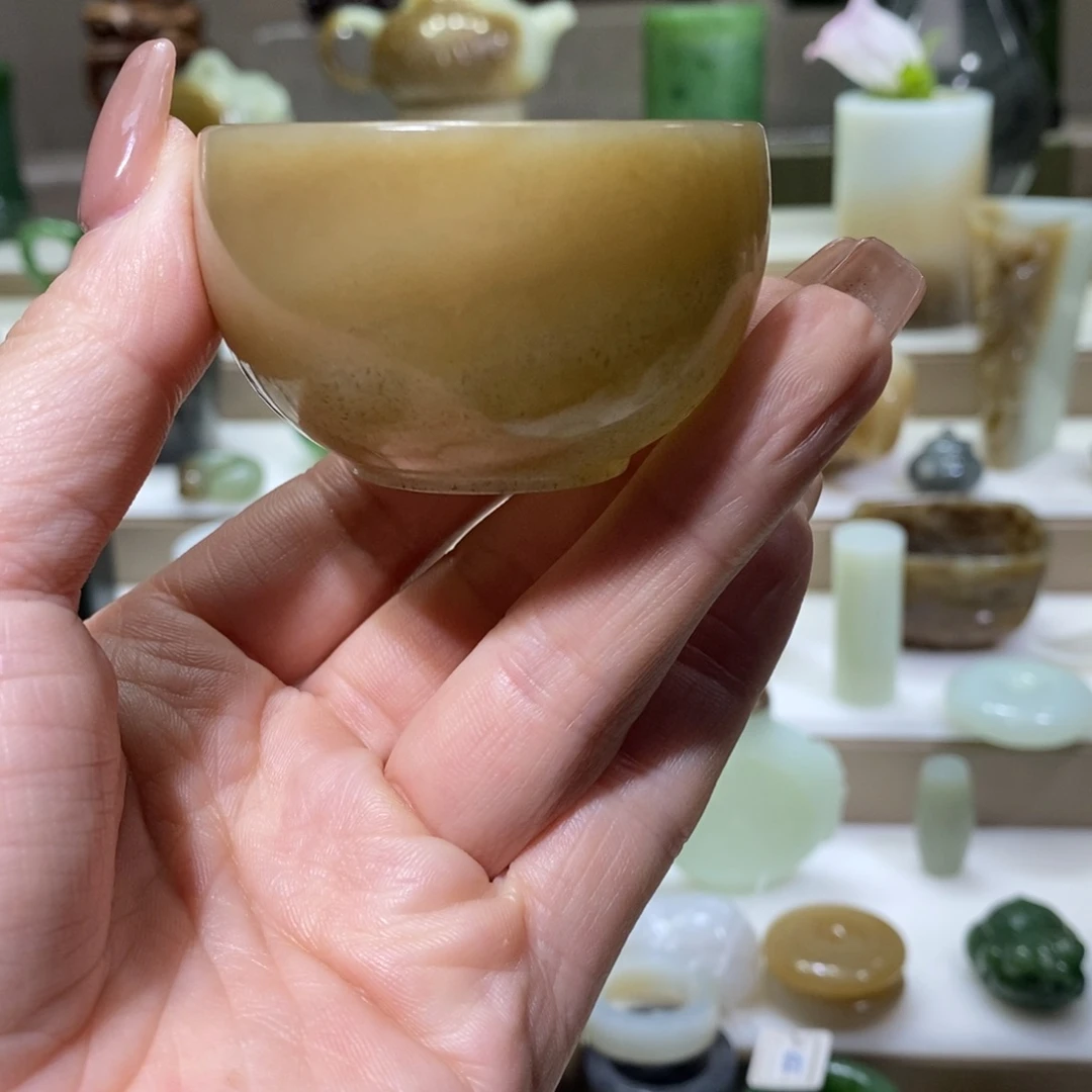 和田玉把件未镶嵌杯子