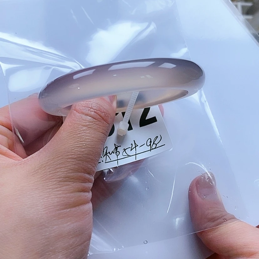 【闪购商品】玛瑙/玉髓手镯未镶嵌知****士