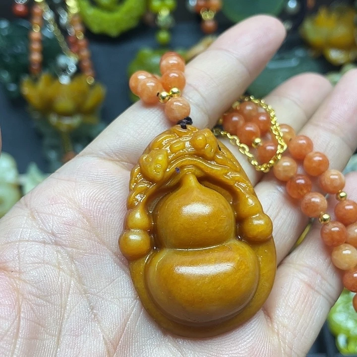 未镶嵌蛇纹石玉颈饰