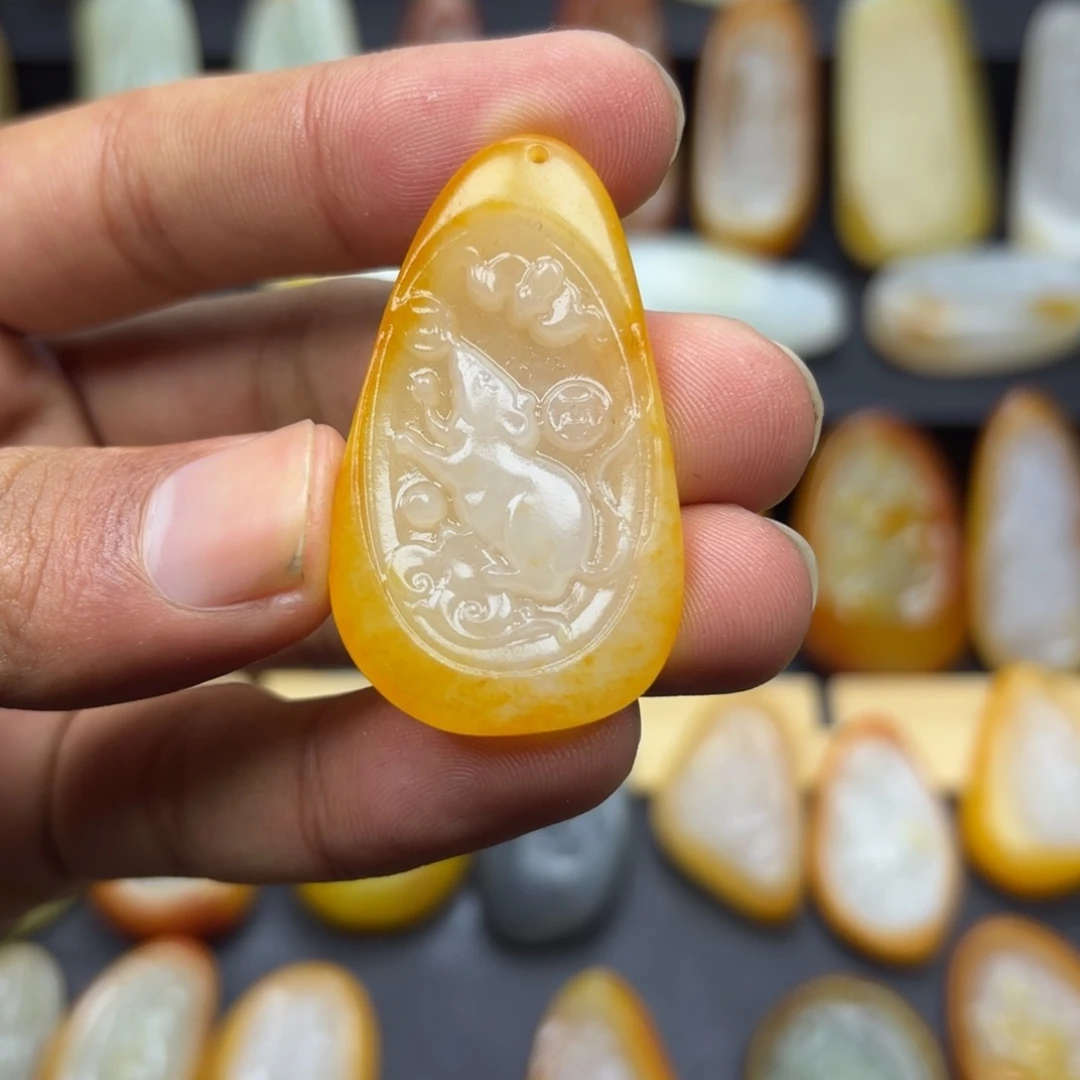 和田玉未镶嵌颈饰