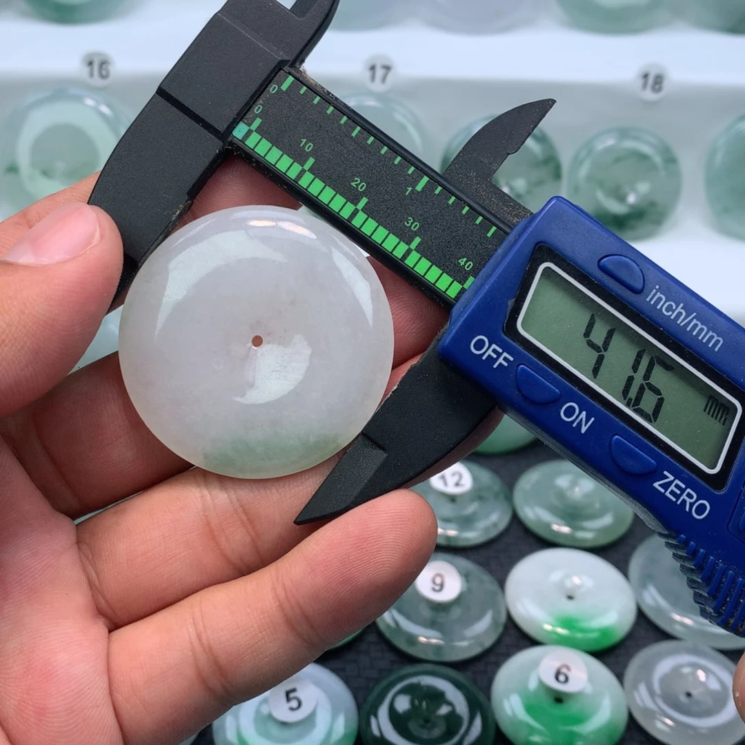 翡翠未镶嵌颈饰缅甸天然A货翡翠41.6-6.8