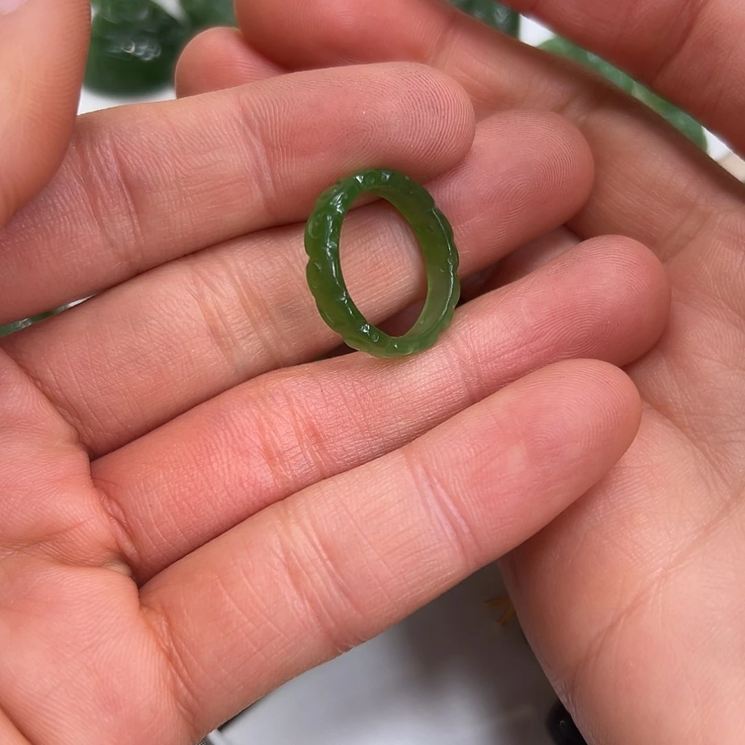 和田玉戒指颜色多样性发货拍一发一未镶嵌蔷***^