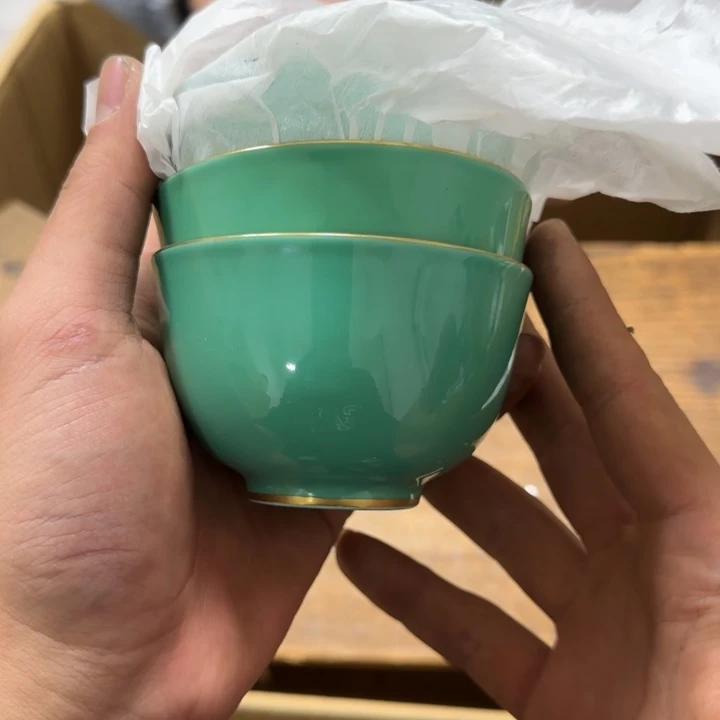 小*?哈哈哈哈哈哈哈哈哈哈