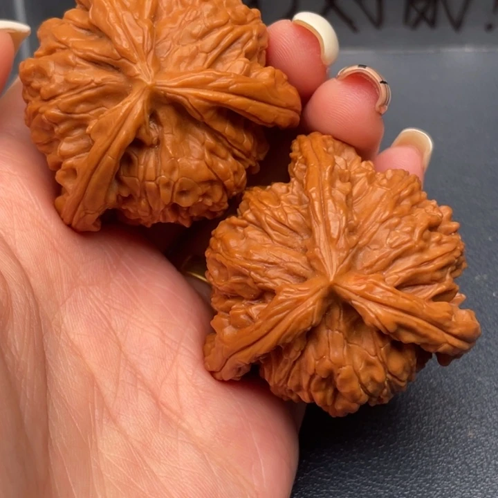 大***柜吊坠文玩核桃白狮子