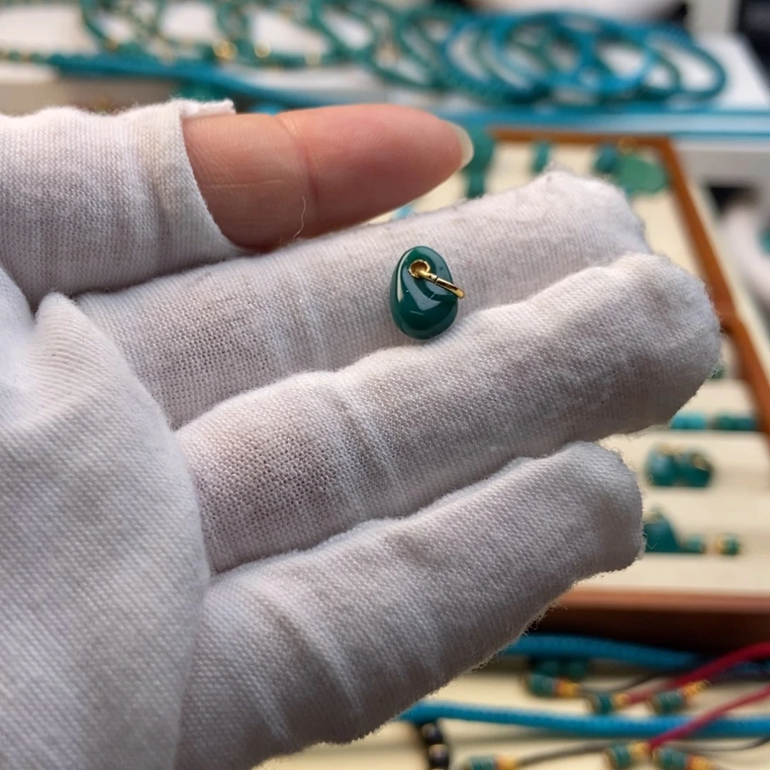 绿松石配饰未镶嵌