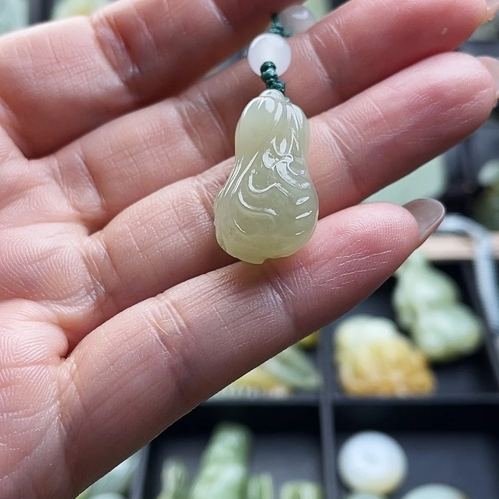 和田玉（糖玉）未镶嵌颈饰