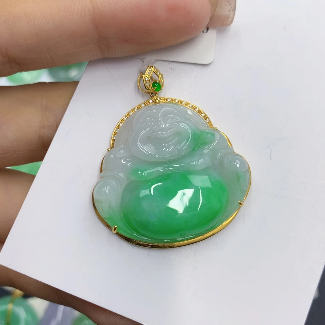 翡翠18K金镶嵌颈饰翡翠
