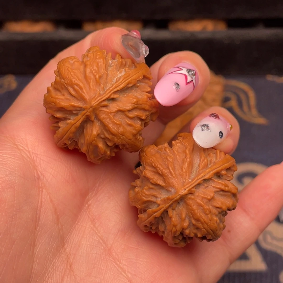 文玩核桃把件21号车