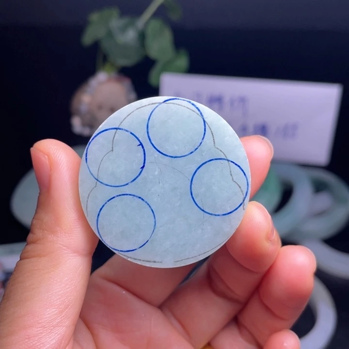 定制翡翠未镶嵌镯心