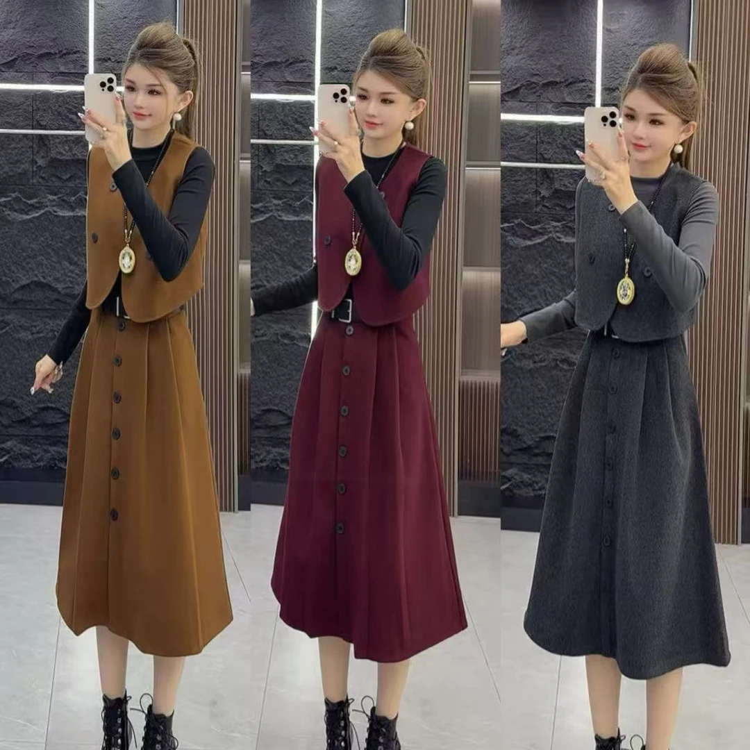秋冬3905 时尚洋气净版马甲 加 装饰扣假两件连衣长裙 两件套