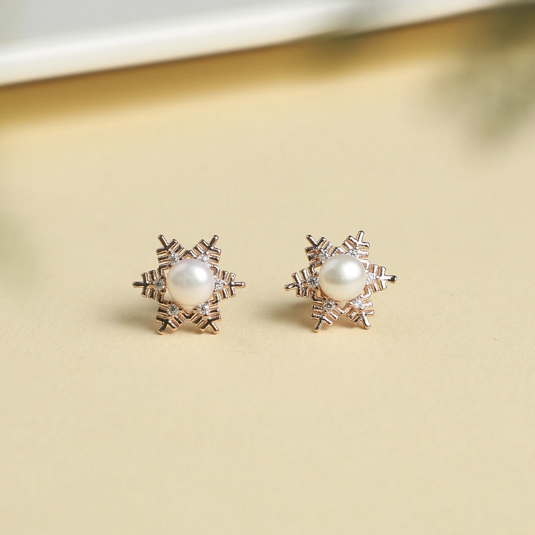 （桃）约6mm天然淡水珍珠写实六边形雪花托S925银耳钉（白色淡水珠）