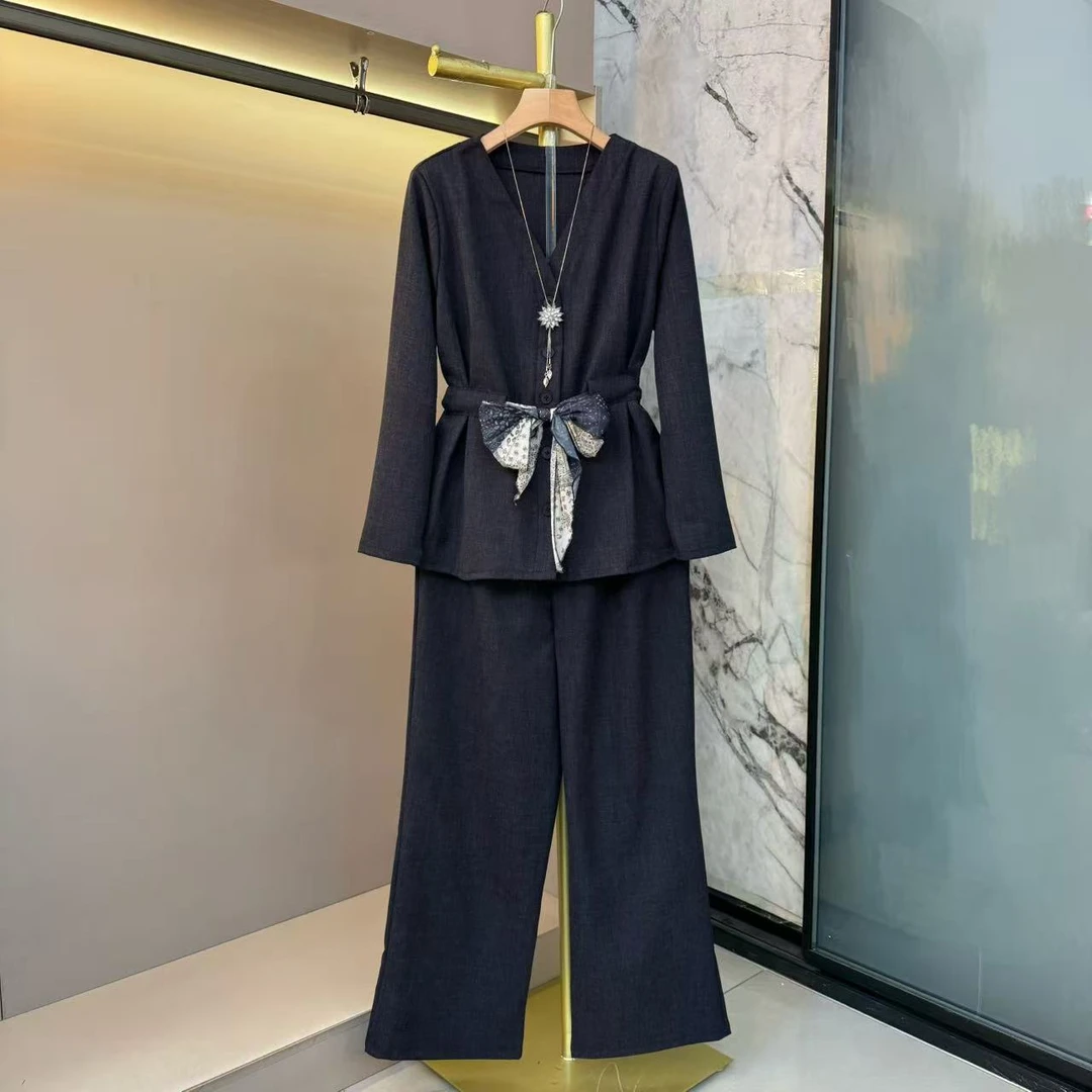 新款2025气质时尚高品质V领腰带上衣+裤子显瘦胖妹妹两件套7297