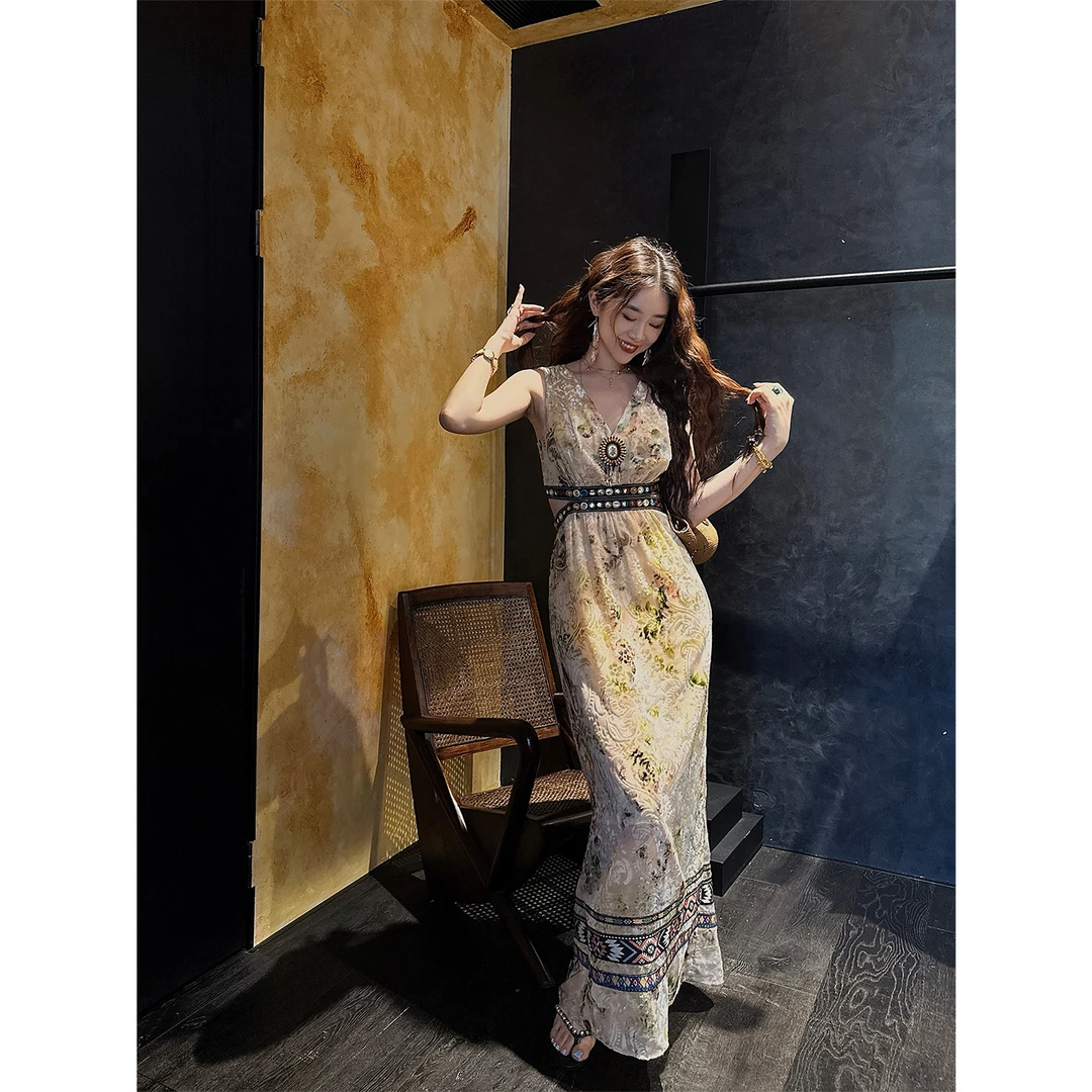 三吉黑花【吉雅】民族连衣裙金丝烧花丝绒喷绘2025新款今年流行