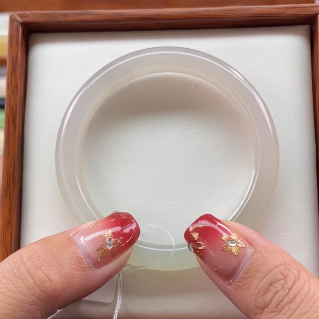 【闪购商品】和田玉手镯未镶嵌53